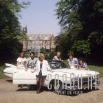 11-05-1988 Hans Bouwens als George Baker with te George Baker Selection at Kasteel lage vuursche Baarn Photo: Govert de Roos/Connu

[keywords]Posed, Eyecontact, Swimmingpool[/keywords]